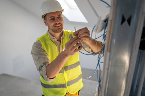 Best Residential Electrician Services  in Columbiana, OH